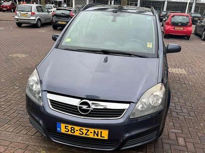 Gebruikt 2006 Opel Zafira Executive MPV | € 1.000 (Iets duurder)