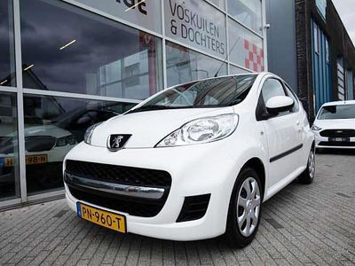 Wit Gebruikt 2012 Peugeot 107 Hatchback | € 3.950 (Eerlijke prijs)