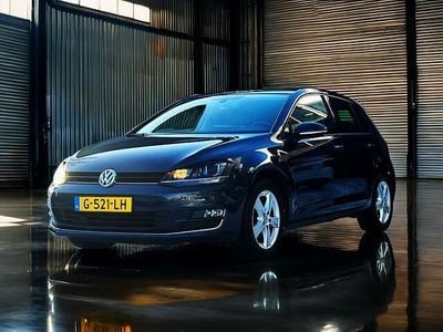Blauw Occasion 2013 VW Golf VII Highline Hatchback | € 8.440 (Goede deal)