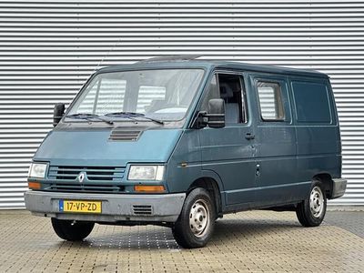 tweedehands Renault Trafic TF1J T1000 1.9 Invalide rolstoel vervoer nieuwe apk.