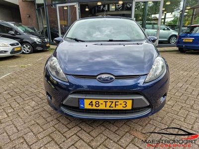 tweedehands Ford Fiesta 1.25 Limited lage km stand
