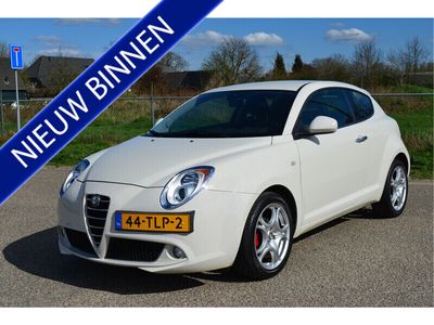 tweedehands Alfa Romeo MiTo 1.4 Distinctive | Climate Control | Cruise Control | PDC | 17 Inch. VERKOOP TELEFONISCH BEREIKBAAR 040-2240080.