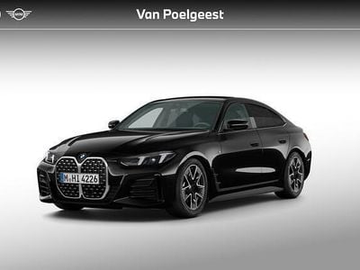 Nieuw BMW 420 Comfort Edition 184 PK (135 kW) 2026 Saphirschwarz metallic (zwart metallic) Coupé