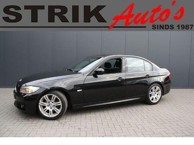 Zwart Gebruikt 2012 BMW 318 Sedan | € 10.989 (Eerlijke prijs)