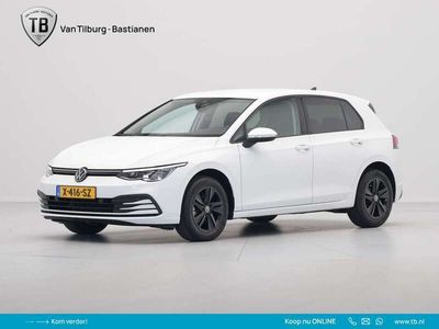 Wit Gebruikt 2024 VW Golf VIII Business Hatchback | € 25.940 (Eerlijke prijs)