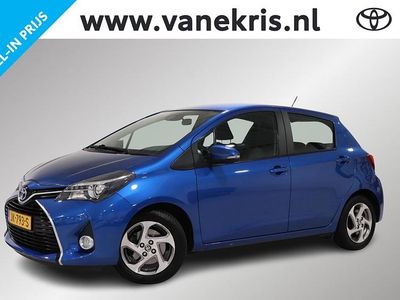 Blauw Gebruikt 2016 Toyota Yaris Hybrid Trend Hatchback | € 13.999 (Eerlijke prijs)