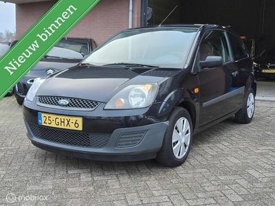 Zwart Gebruikt 2008 Ford Fiesta Cool & Sound Edition Hatchback | € 2.450 (Eerlijke prijs)