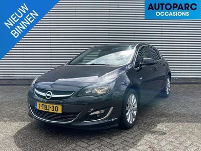 tweedehands Opel Astra 1.4 Turbo Cosmo AIRCO/CLIMA, CRUISE CONTROL, TREKHAAK, NAVI, STOEL EN STUURVERWARMING.