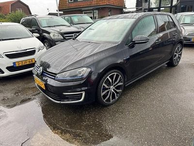 Zwart Gebruikt 2015 VW Golf VII GTE Hatchback | € 9.945 (Eerlijke prijs)