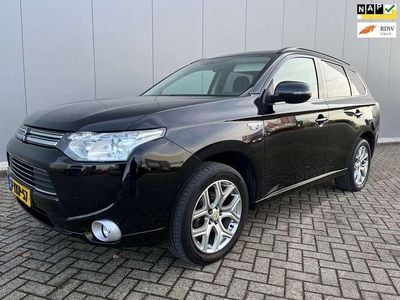 Zwart Occasion 2014 Mitsubishi Outlander P-HEV Instyle SUV | € 7.900 (Goede deal)