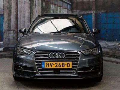 Grijs Gebruikt 2015 Audi A3 Hatchback | € 13.500 (Iets duurder)