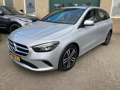 Grijs Gebruikt 2020 Mercedes B180 Premium Plus MPV | € 26.400 (Eerlijke prijs)