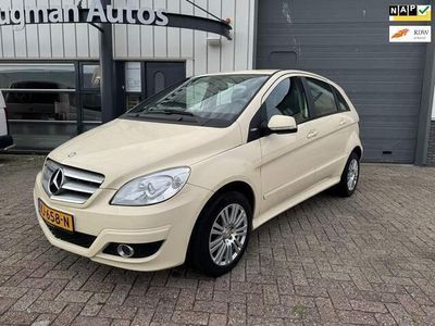 Occasion Mercedes B180 116 PK (85 kW) 2011 Geel MPV