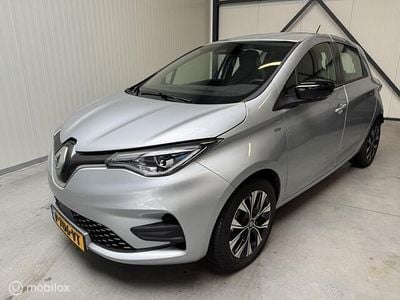 Grijs Occasion 2022 Renault Zoe LIMITED Hatchback | € 14.950 (Eerlijke prijs)