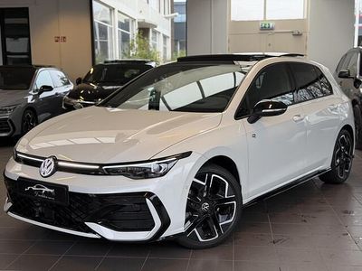 Occasion VW Golf VIII R-line 150 PK (110 kW) 2025 Wit Hatchback