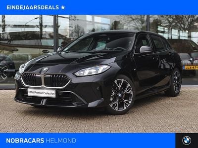 Zwart Gebruikt 2024 BMW 120 Comfort Edition Hatchback | € 34.950 (Eerlijke prijs)