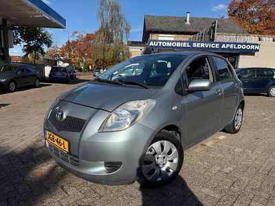 Grijs Gebruikt 2009 Toyota Yaris Terra Hatchback | € 4.650 (Iets duurder)