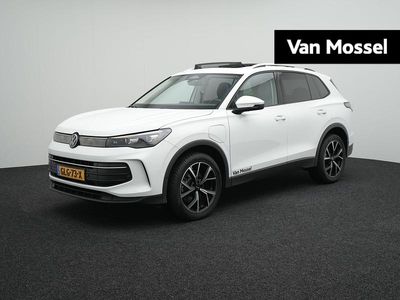 Wit Gebruikt 2024 VW Tiguan Edition SUV | € 46.900 (Eerlijke prijs)