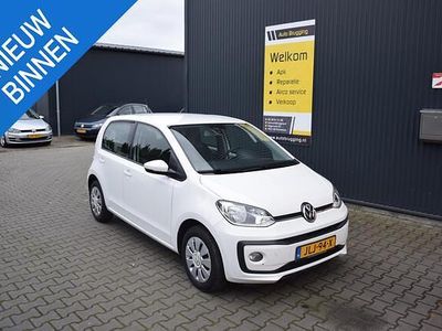 Wit Gebruikt 2017 VW up! high up! Hatchback | € 6.950 (Eerlijke prijs)