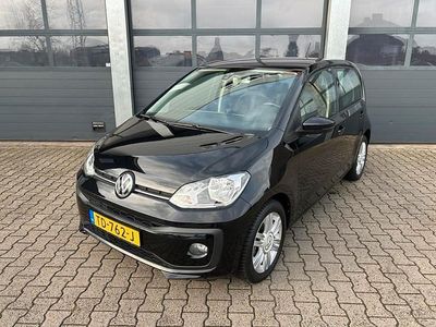 Zwart (metallic) Gebruikt 2018 VW up! high up! Hatchback | € 9.435 (Iets duurder)