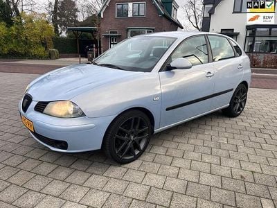 Blauw (metallic) Gebruikt 2004 Seat Ibiza Sport Hatchback | € 1.499 (Eerlijke prijs)