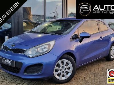 Blauw Gebruikt 2012 Kia Rio Comfort Hatchback | € 2.945 (Eerlijke prijs)