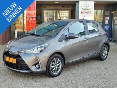 Occasion Toyota Yaris Hybrid Executive 2018 Grijs (metallic) Hatchback