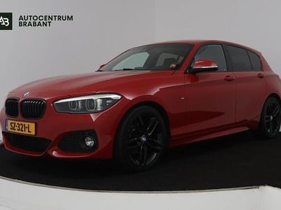 Occasion BMW 118 Executive 136 PK (100 kW) 2018 Rood Hatchback