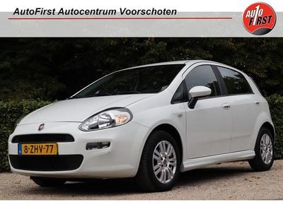 Wit Gebruikt 2015 Fiat Punto Street Hatchback | € 5.700 (Eerlijke prijs)