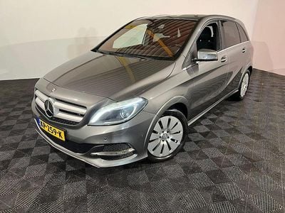Grijs Occasion 2016 Mercedes B250e Edition MPV | € 8.850 (Super prijs)
