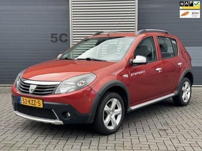 Rood Gebruikt 2010 Dacia Sandero Stepway Hatchback | € 3.950 (Eerlijke prijs)