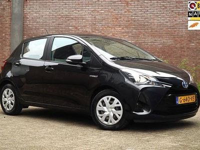 Zwart Gebruikt 2020 Toyota Yaris Active Hatchback | € 16.250 (Eerlijke prijs)