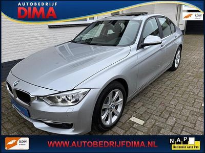 Grijs Occasion 2012 BMW 320 Sedan | € 14.990 (Eerlijke prijs)
