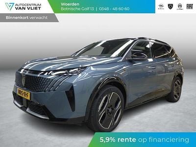 Peugeot e-5008