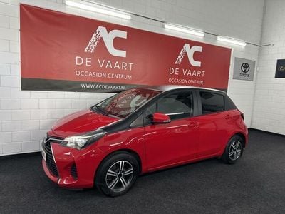 Occasion Toyota Yaris Trend 69 PK (50 kW) 2016 Rood Hatchback