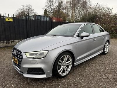 Grijs (metallic) Occasion 2019 Audi A3 S-Line Sedan | € 17.950 (Goede deal)