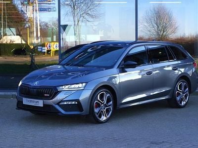Grijs (metallic) Occasion 2022 Skoda Octavia RS Stationwagen | € 33.750 (Eerlijke prijs)