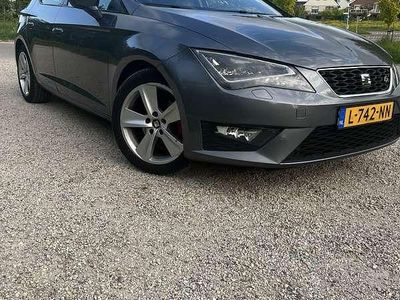 Grijs Gebruikt 2014 Seat Leon FR Hatchback | € 8.000 (Eerlijke prijs)