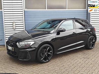 Zwart Gebruikt 2023 Audi RS6 S-Line Hatchback | € 28.750