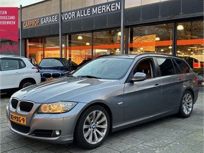 tweedehands BMW 320 3-SERIE Touring BWJ 2011 / i 170PK Luxury Line / Leer / Sportstoelen / Xenon / Navi / PDC /