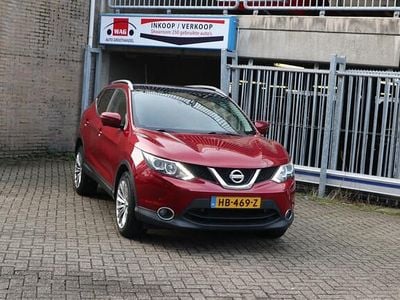 Rood Occasion 2015 Nissan Qashqai SUV | € 10.999 (Eerlijke prijs)