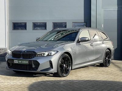 Grijs (metallic) Occasion 2022 BMW 320e M Sport Stationwagen | € 34.900 (Eerlijke prijs)
