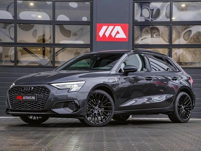 Grijs Occasion 2020 Audi A3 Competition Hatchback | € 28.400 (Eerlijke prijs)