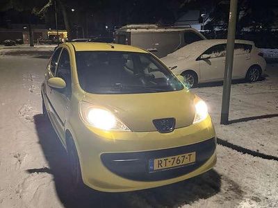 Geel Occasion 2006 Peugeot 107 Filou Hatchback | € 1.450 (Eerlijke prijs)