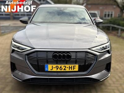 Grijs Occasion 2020 Audi e-tron Business SUV | € 23.650 (Iets duurder)