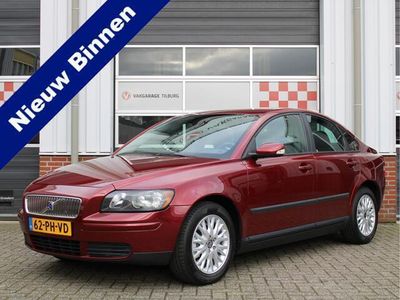 tweedehands Volvo S40 1.8 126PK Kinetic /AIRCO/CV/Cruise control/Climate control/16'LM/Elek. ramen/Lendensteun/NAP! 1e eig! Complete onderhoudshistorie!