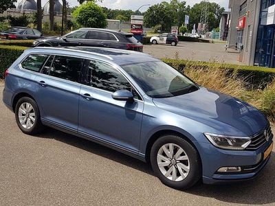 Blauw Gebruikt 2015 VW Passat Edition Stationwagen | € 10.995 (Eerlijke prijs)