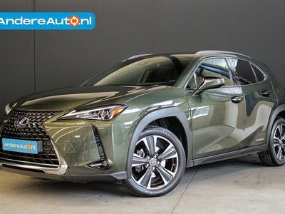 Groen (metallic) Occasion 2021 Lexus UX 250h SUV | € 28.295 (Eerlijke prijs)