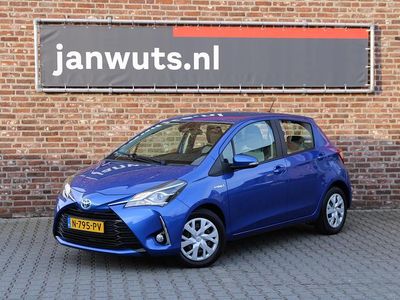 Occasion Toyota Yaris Hybrid Active 2022 Blauw Hatchback
