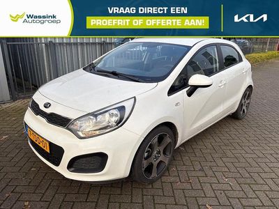 Wit Gebruikt 2014 Kia Rio Air Hatchback | € 8.940 (Eerlijke prijs)